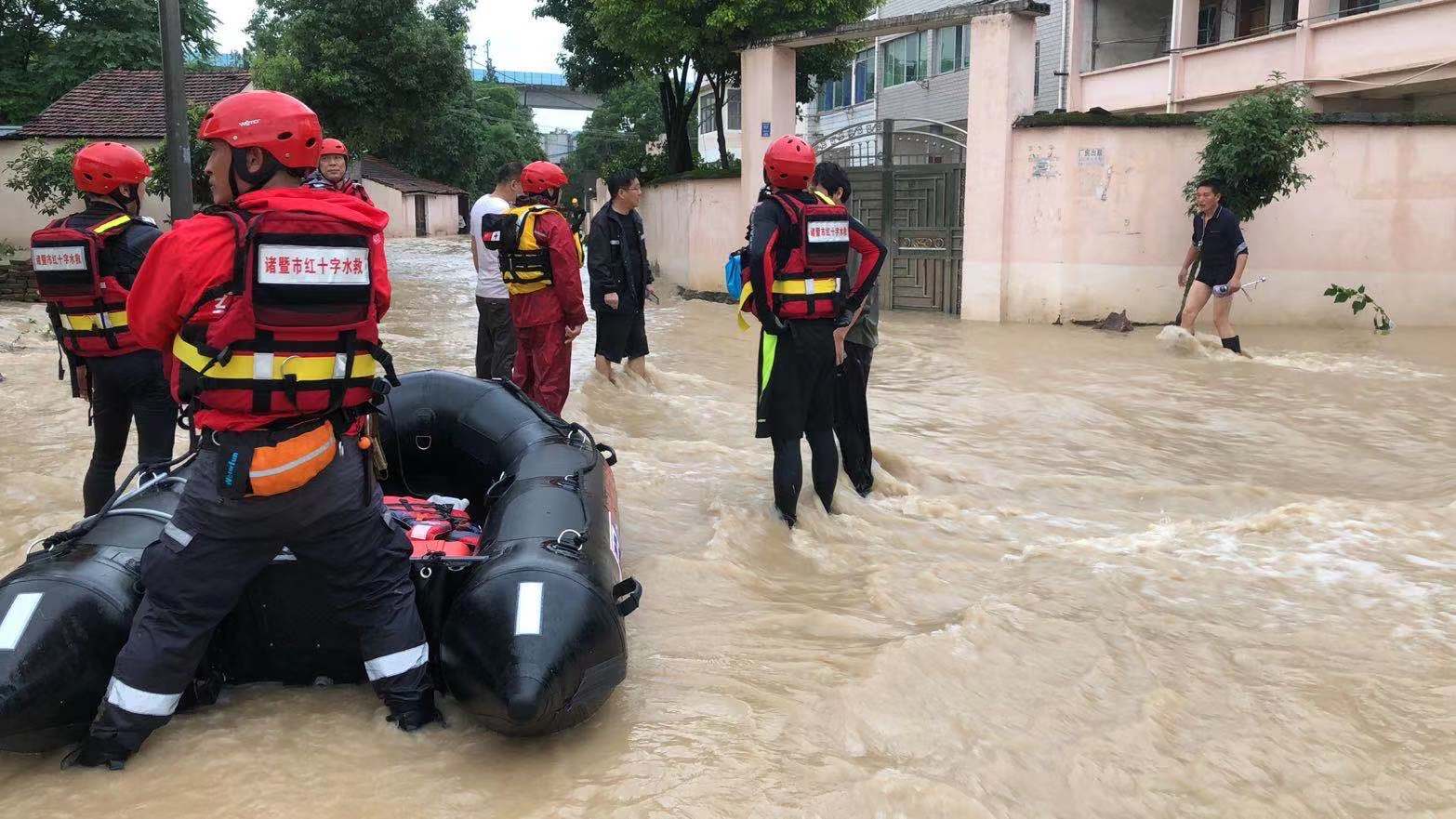 广东上坪遭洪涝灾害:2万人受灾 道路受阻通讯中断|澎湃新闻|上坪镇|受灾_新浪新闻